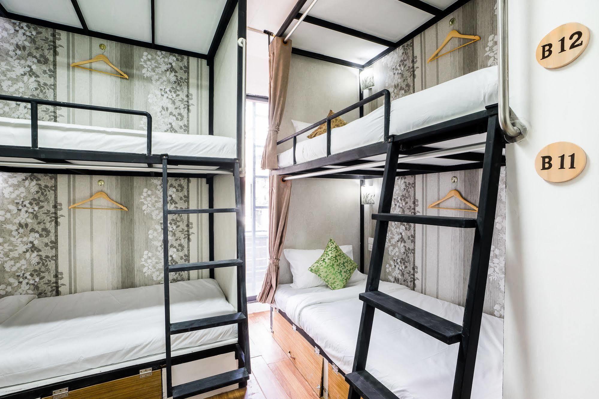 Hostel At Thonglor Bangkok Exterior foto